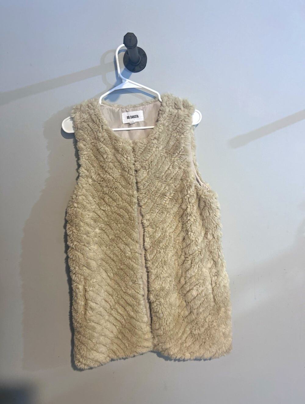 BB Dakota Womens Faux Fur Lined Sleeveless Vest Beige Size M BG31538